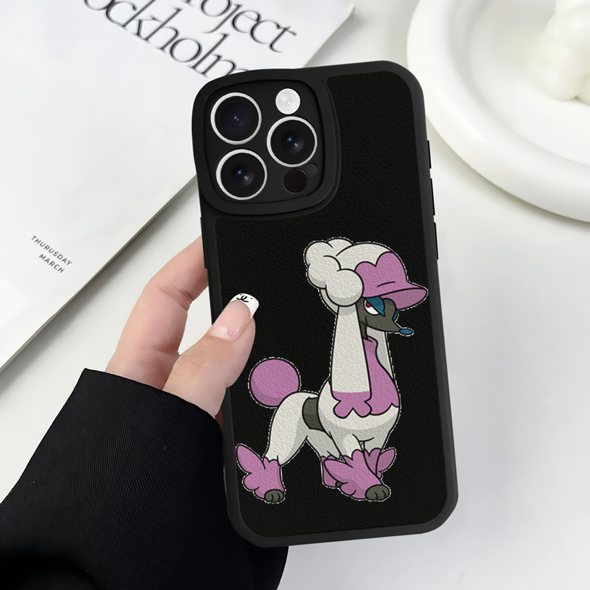 （画像用） ポケットモンスター Pokémon 【iPhone 16シリーズ対応】シリコンスマホケース（レザー調） 材質：シリコン
